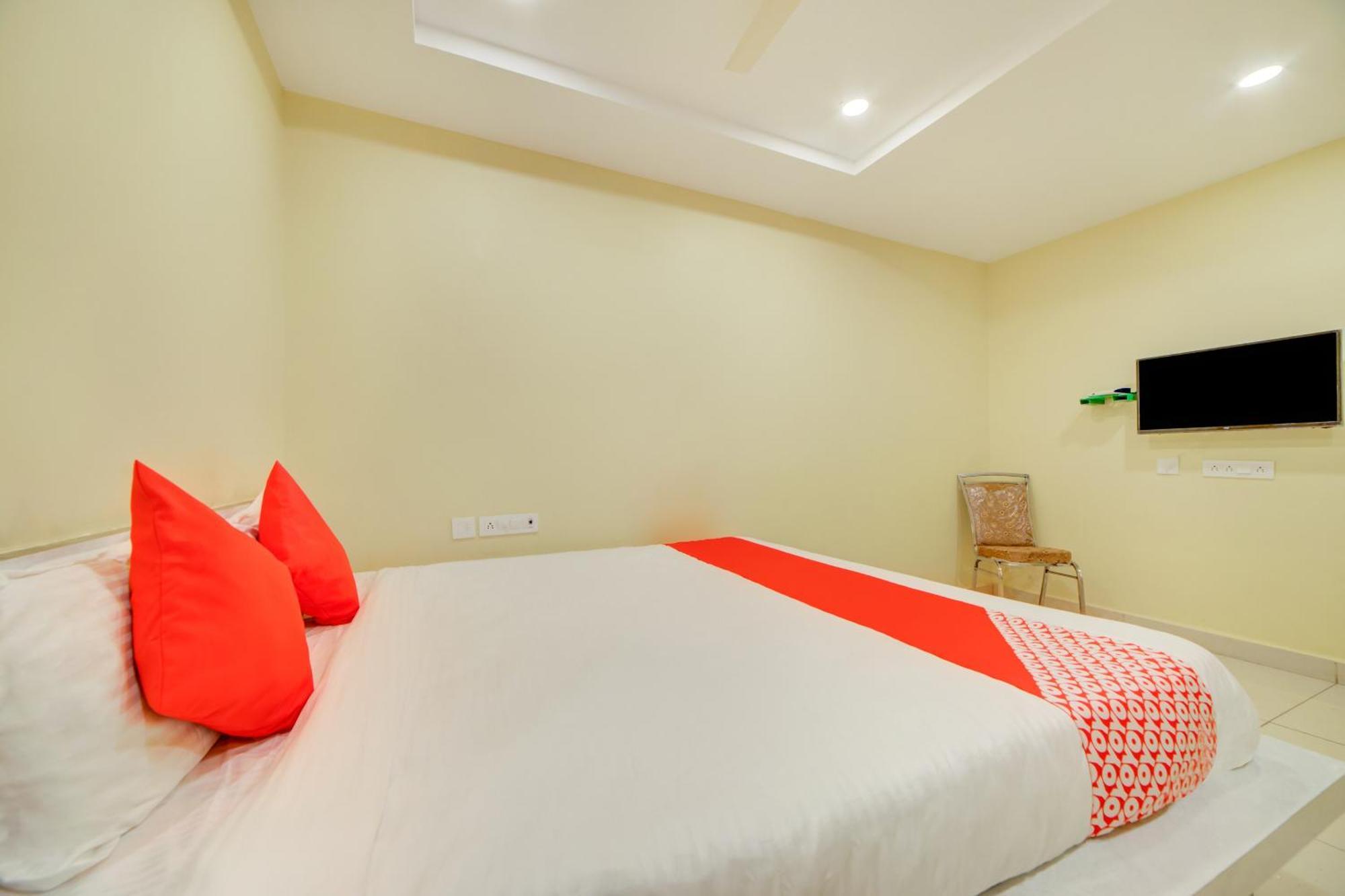 Hotel O Ksl Guest House Karimnagar Eksteriør bilde